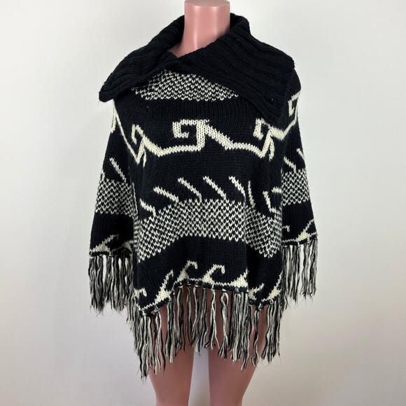 Steve Madden NEW Turtle Neck Poncho Shawl Sweater Black White Tribal Fringe OS - Picture 2 of 8